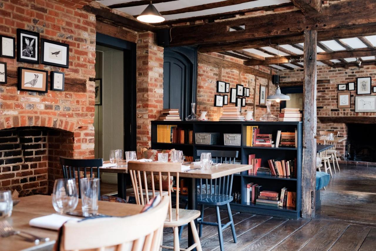 Bel And The Dragon-Kingsclere Hotel Екстериор снимка