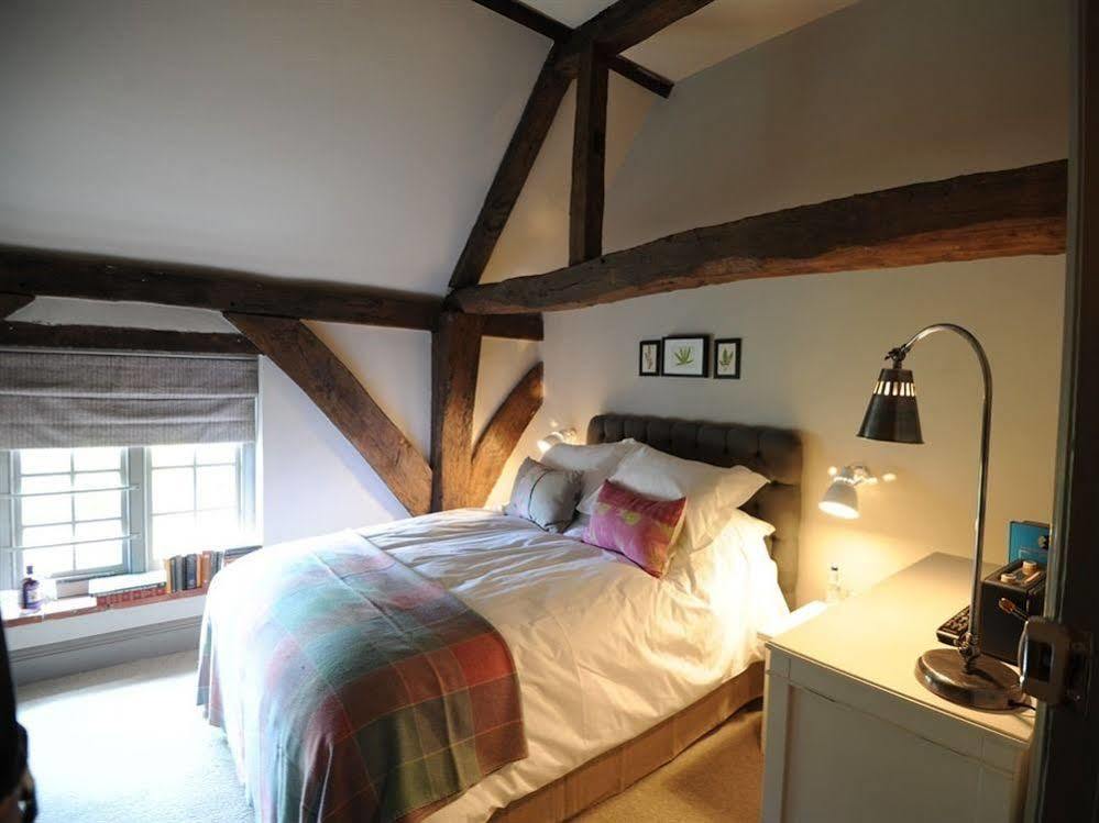 Bel And The Dragon-Kingsclere Hotel Екстериор снимка